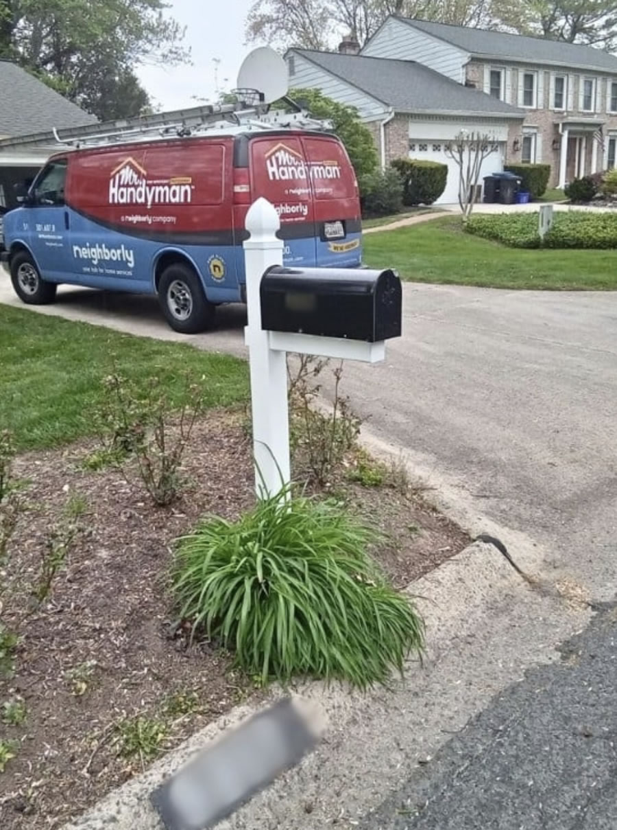 How Seasonal Weather Affects Mailbox Stability and Condition