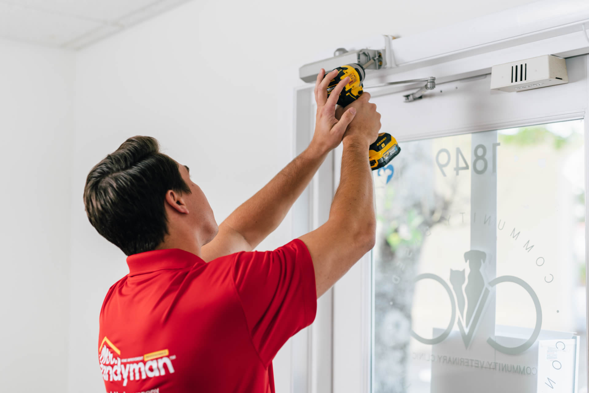 Commercial Door Repair 